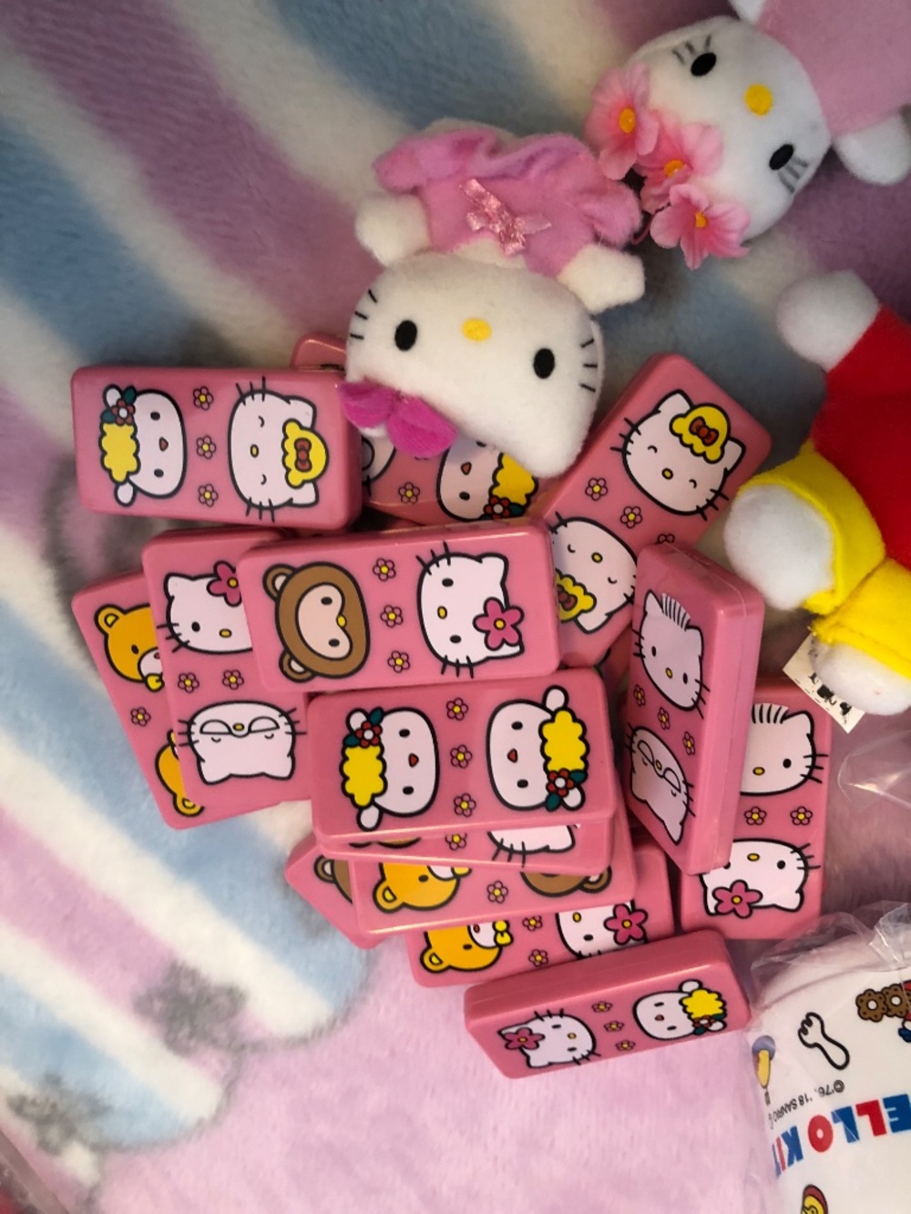 McDonald’s Sanrio hello kitty LOT 18 piece mahjong - Picture 2 of 7